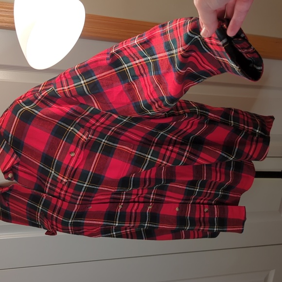 Old Navy The Boyfriend Shirt - Picture 4 of 9